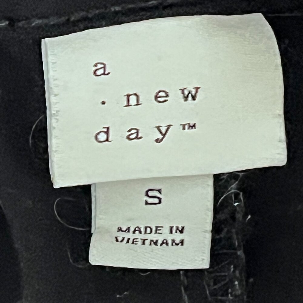 Women's - "A New Day" Shorts - Size S - Picture 5 of 5